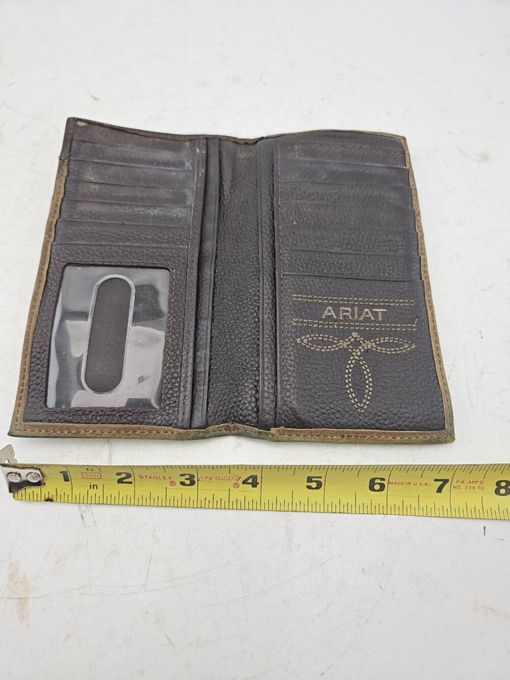 Ariat Men's Distressed Leather Long Bifold Wallet - Picture 5 of 6